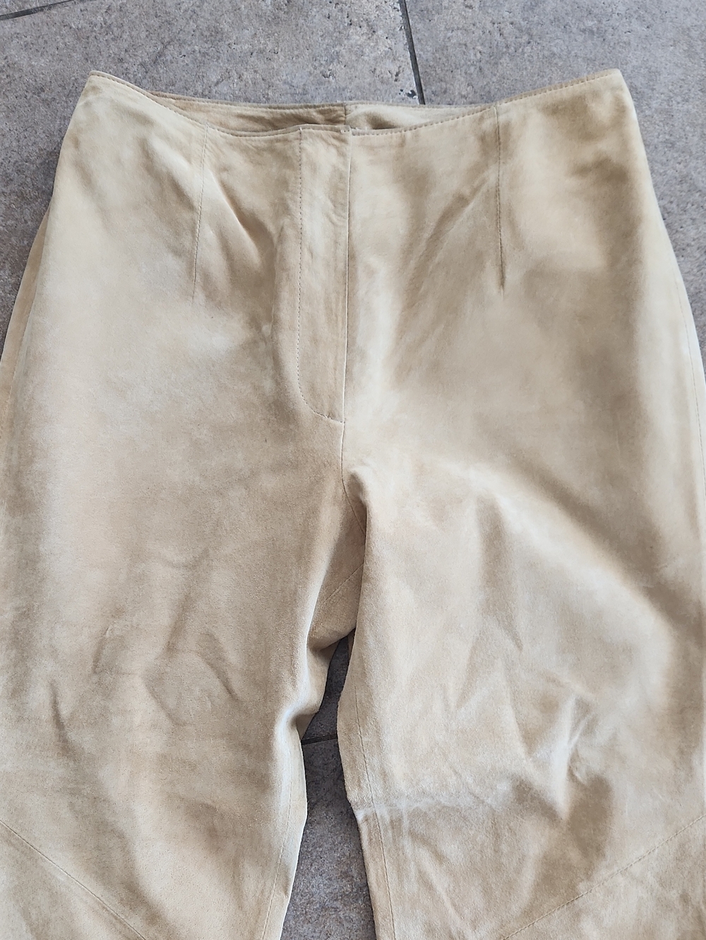 100% Suede Palomino Yellow Pants - Picture 2 of 16
